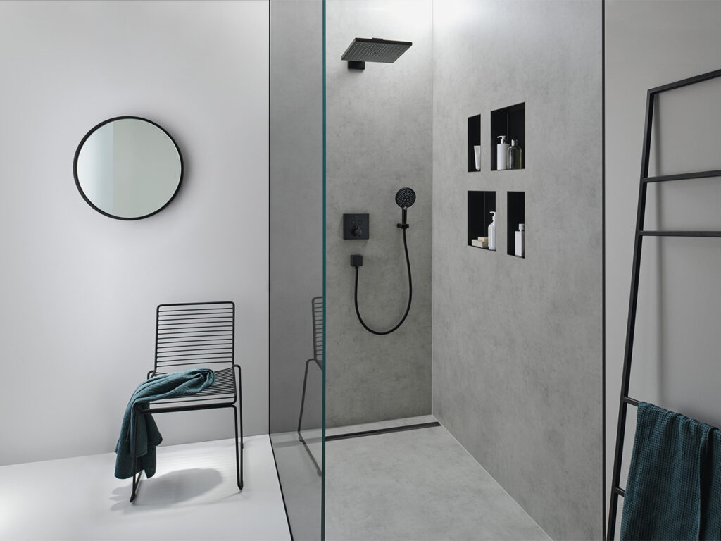 Efficiënte installatie en nette afwerking in de badkamer